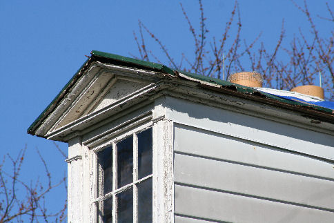 old tin roofwidth=